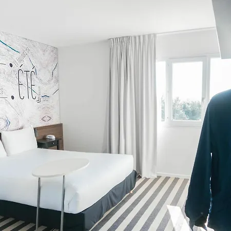Ibis Styles Perpignan Canet En Roussillon Exterior photo